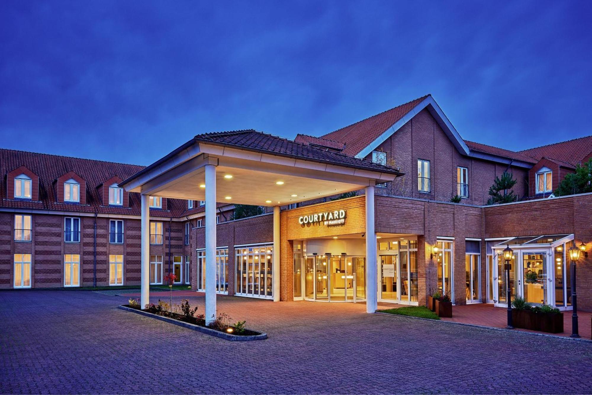 Courtyard By Marriott Schwerin Hotel Schwerin  Exterior photo